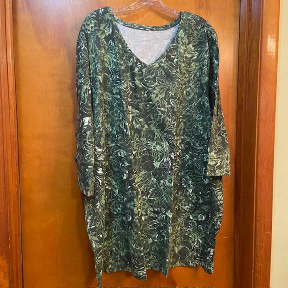 Catherines Easy Fit Tees Collection ~ Tunic ~ 26/28W ~ 3/4 Sleeve ~ Green